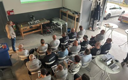 Toolbox en bedrijfsbijeenkomst: samen werken aan veiligheid en verbetering